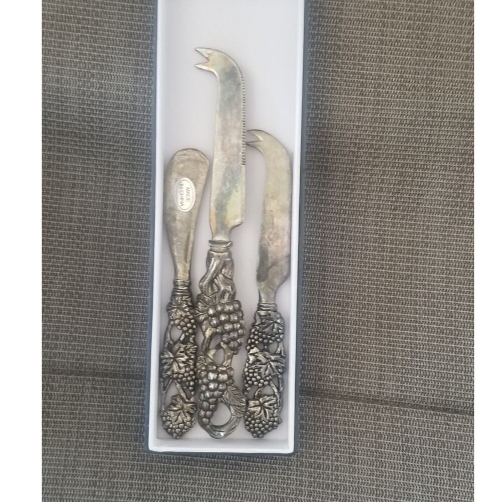 Vintage Cheese Knife Set of Three Grapevine Motif